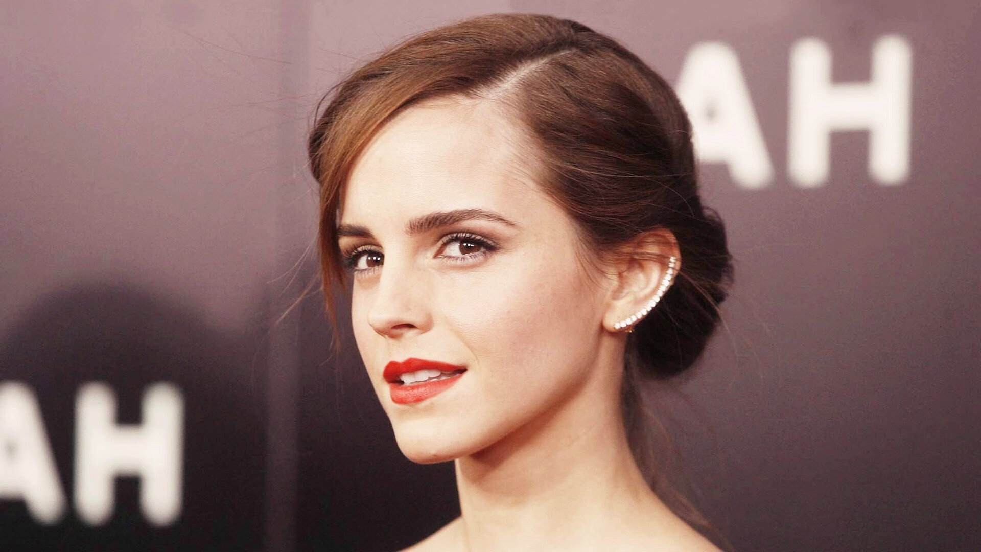 爱游戏综合娱乐-詹姆斯三双成常态，湖人场上领袖无人能及，詹姆斯准三双 湖人惜败热火