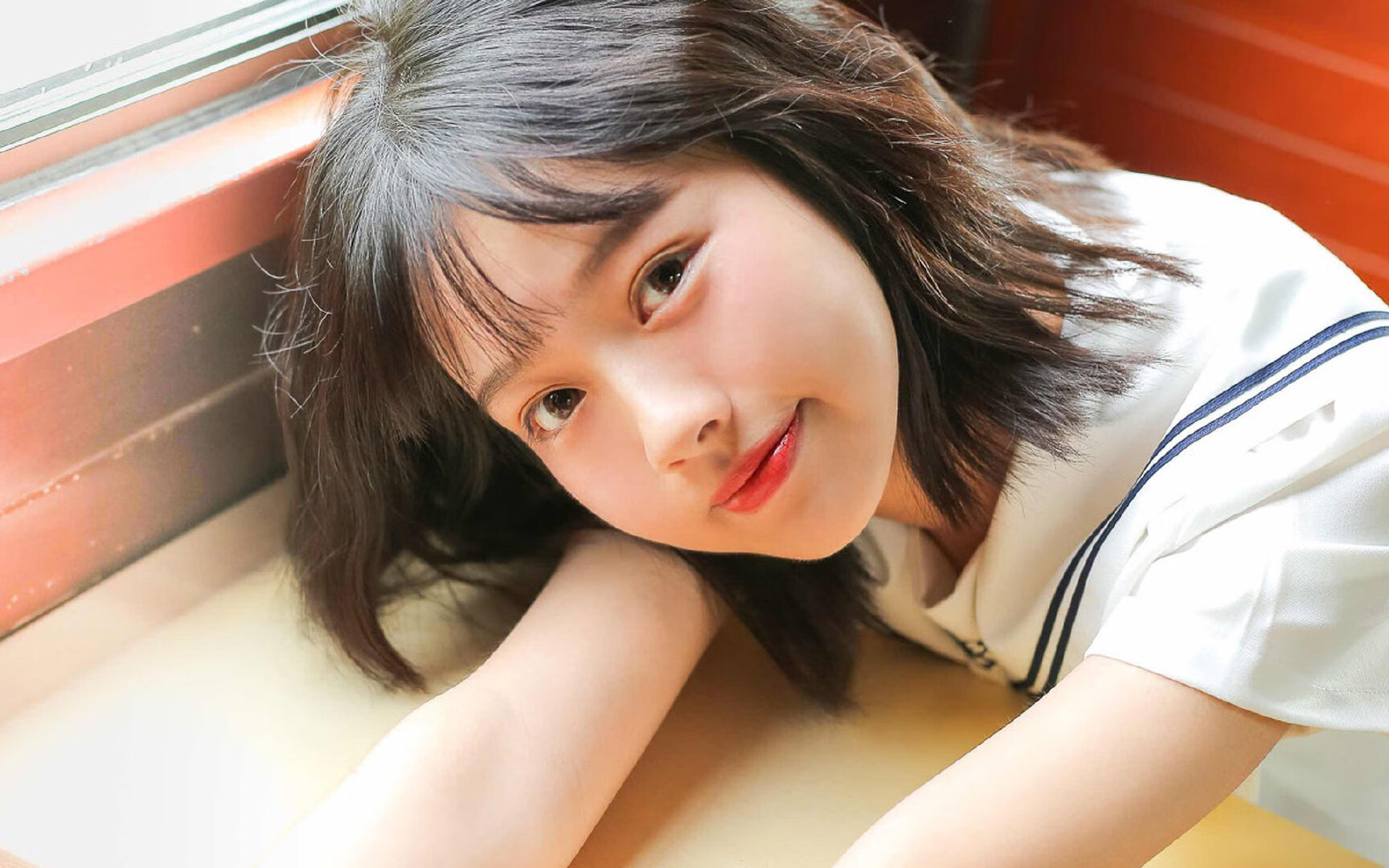 爱游戏登录入口-巴塞罗那计划引进英超中场，以增强阵容深度