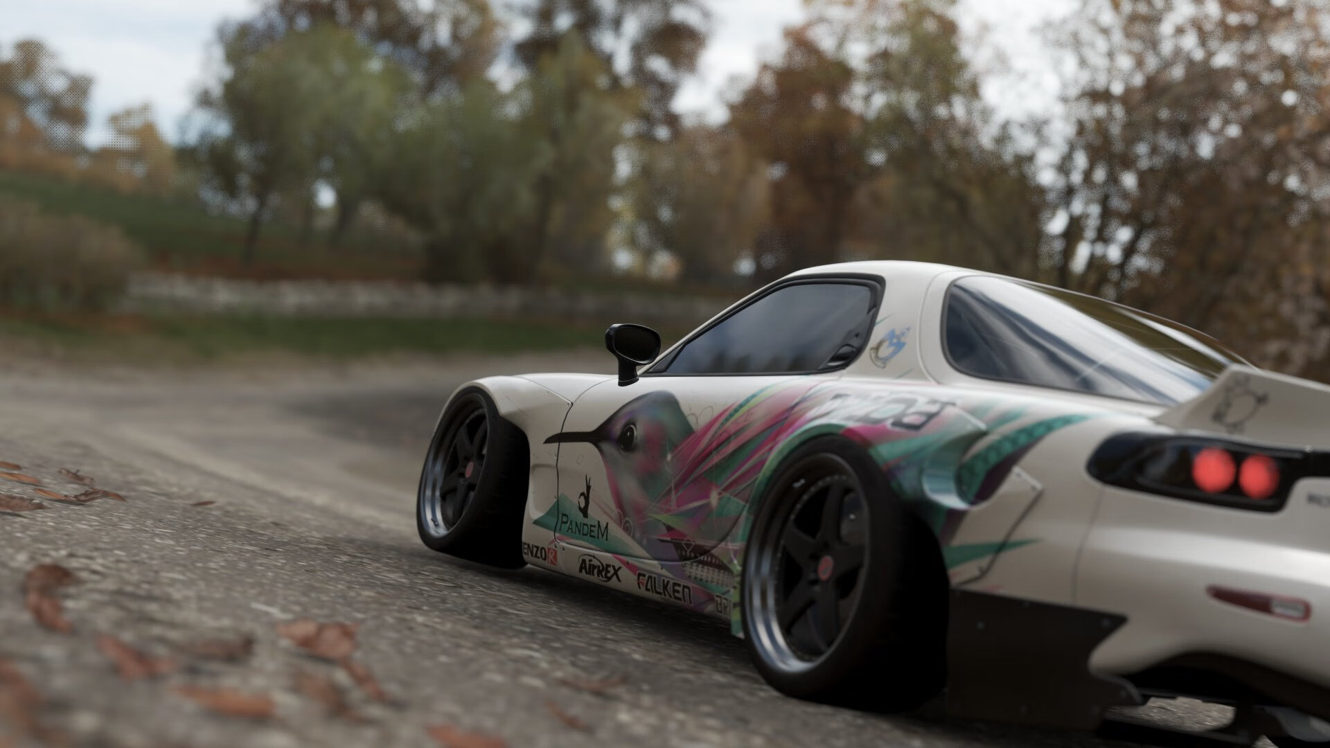 比赛中出现战术新尝试形成边中结合提升攻击威胁程度